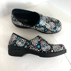 SAVVY Brandy Sugar Skull Medical Nursing Clogs Comfort Shoes Womens 8.5 Like New